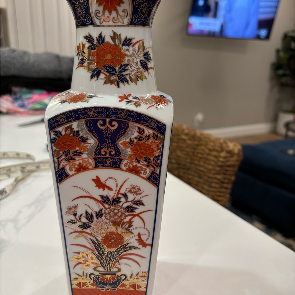 Vintage Japanese wildflowers Imani ware vase signed